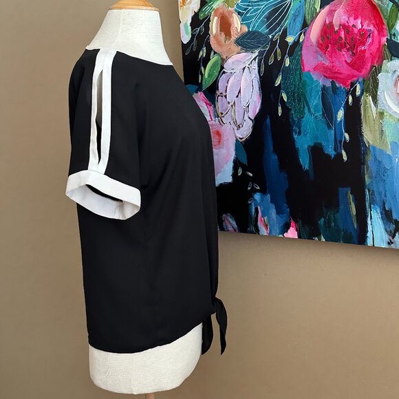 Spense Black & White Contrast Trim Tie-Front Blouse Women's Size Medium - Picture 2 of 9